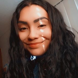 Meet your Posher, Kasandra